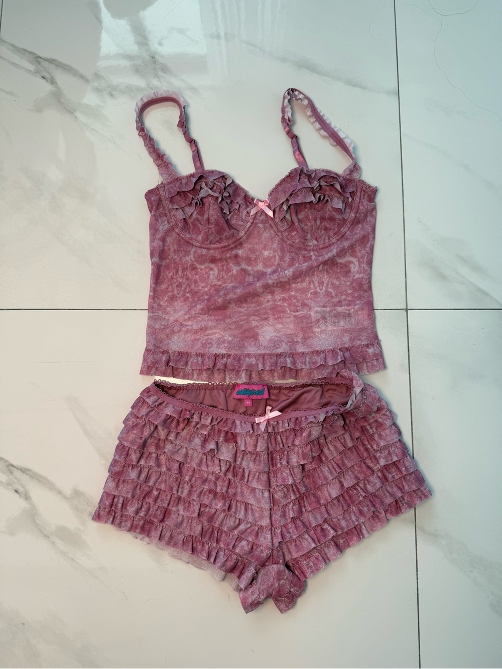 Edikted Dusty Rose Ruffle Lounge Shorts Set